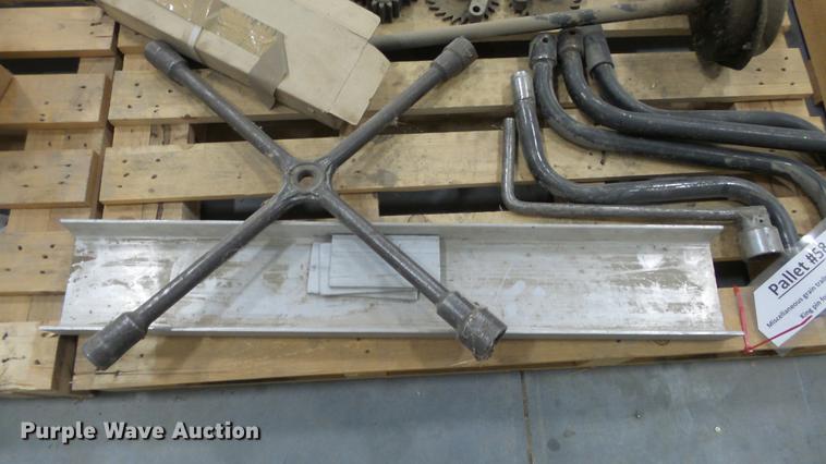 image for item DR9935 Grain trailer hopper parts
