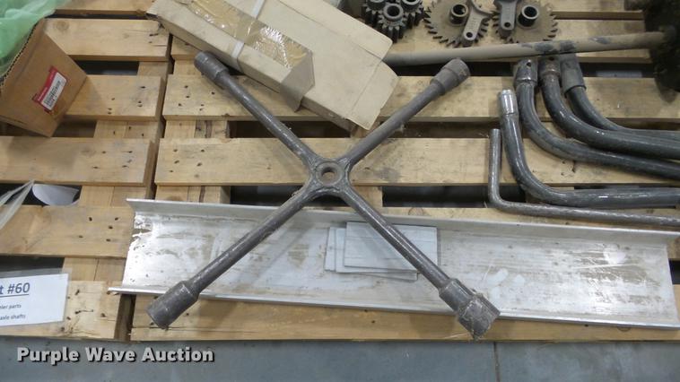 image for item DR9935 Grain trailer hopper parts