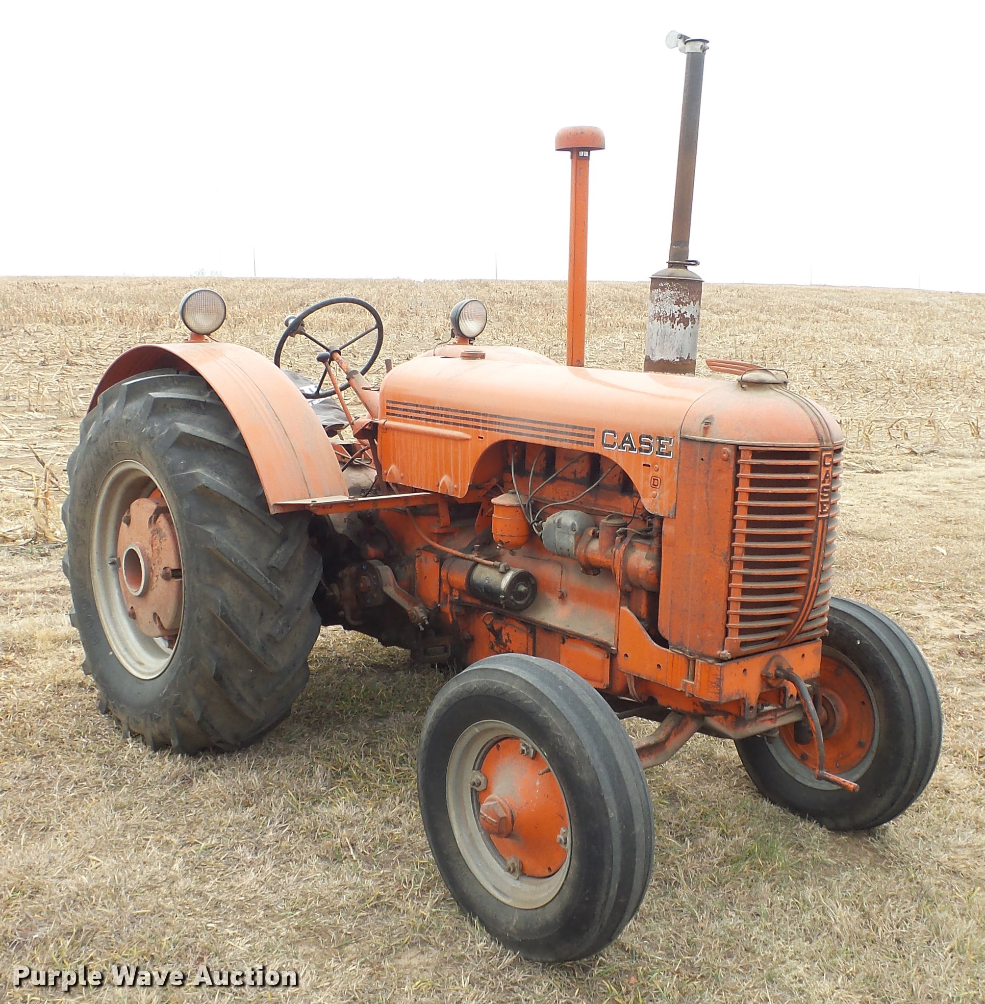Case D tractor in Lyons, KS Item DC2410 sold Purple Wave