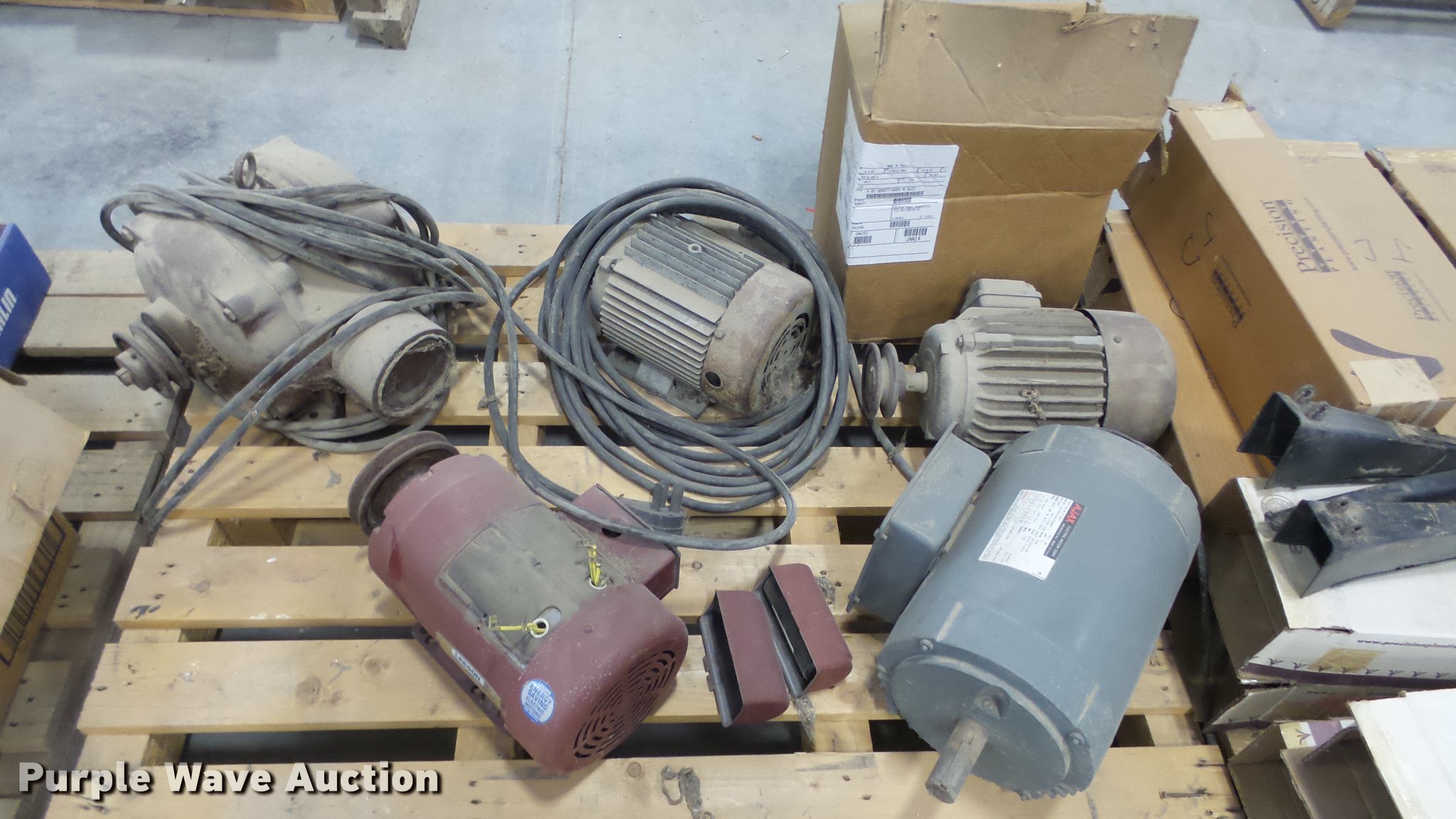 (5) electric motors in Lyons, KS Item DR9938 sold Purple Wave