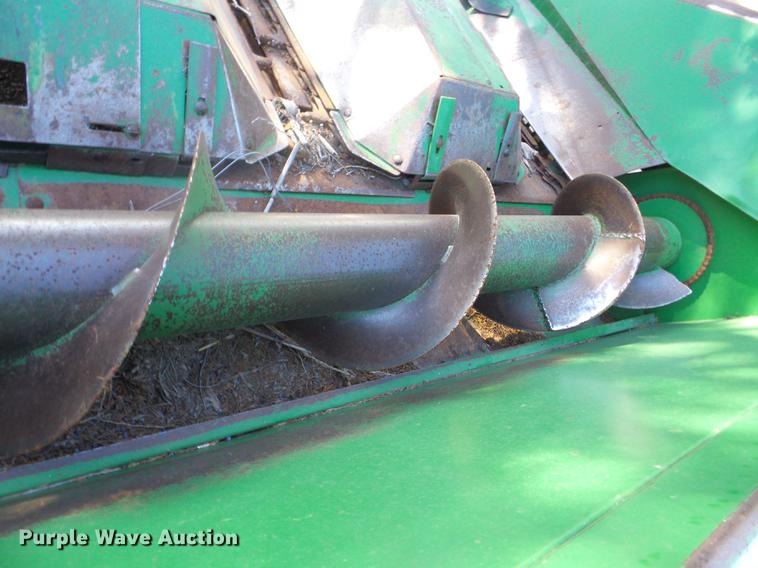 image for item AY9621 John Deere 843 corn head