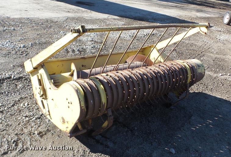 image for item AY9623 New Holland 770W pickup head