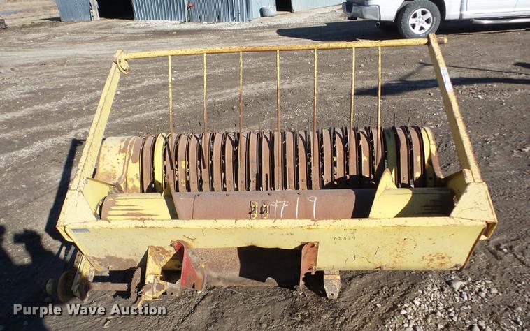 image for item AY9623 New Holland 770W pickup head