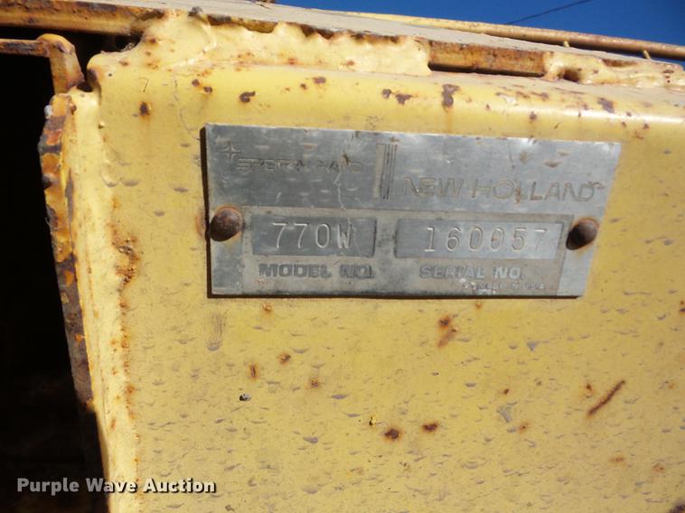 image for item AY9623 New Holland 770W pickup head
