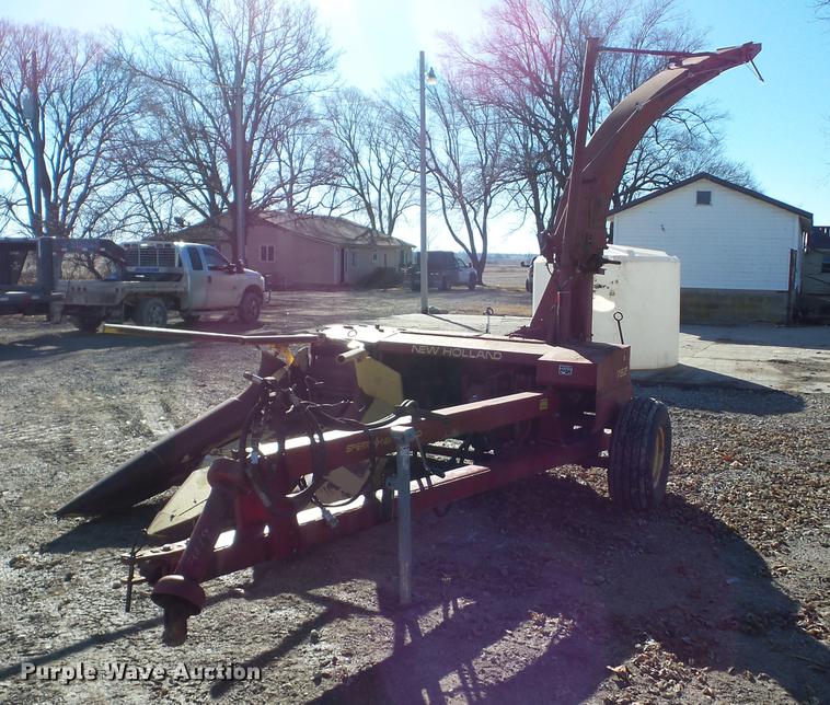 image for item AY9624 New Holland 782 forage harvester