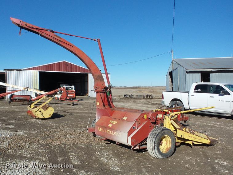 image for item AY9624 New Holland 782 forage harvester