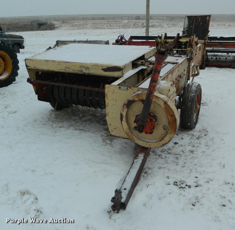 image for item DB6660 Case 200 small square baler