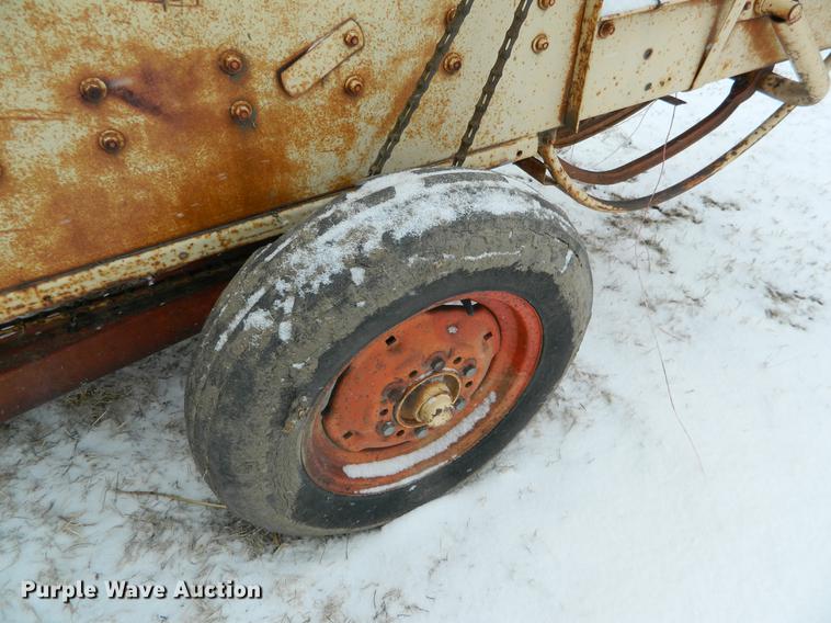 image for item DB6660 Case 200 small square baler