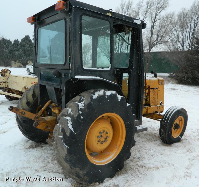 image for item DB6661 David Brown 380 tractor