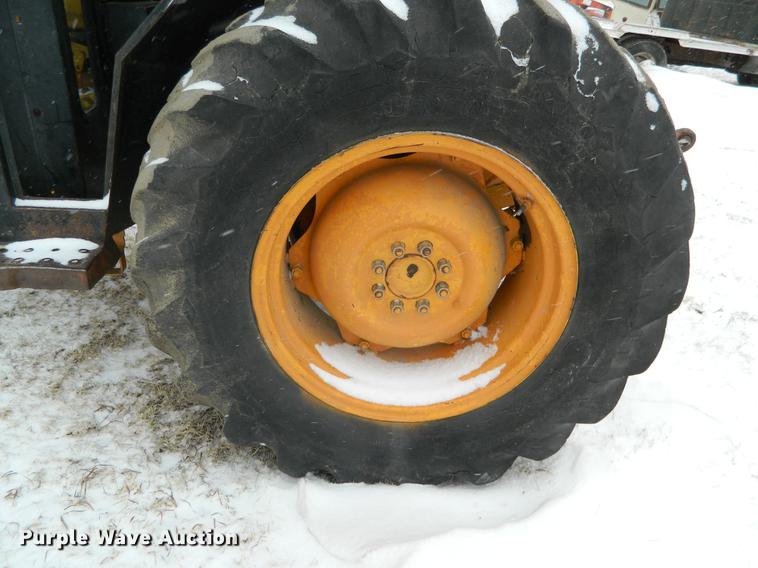 image for item DB6661 David Brown 380 tractor