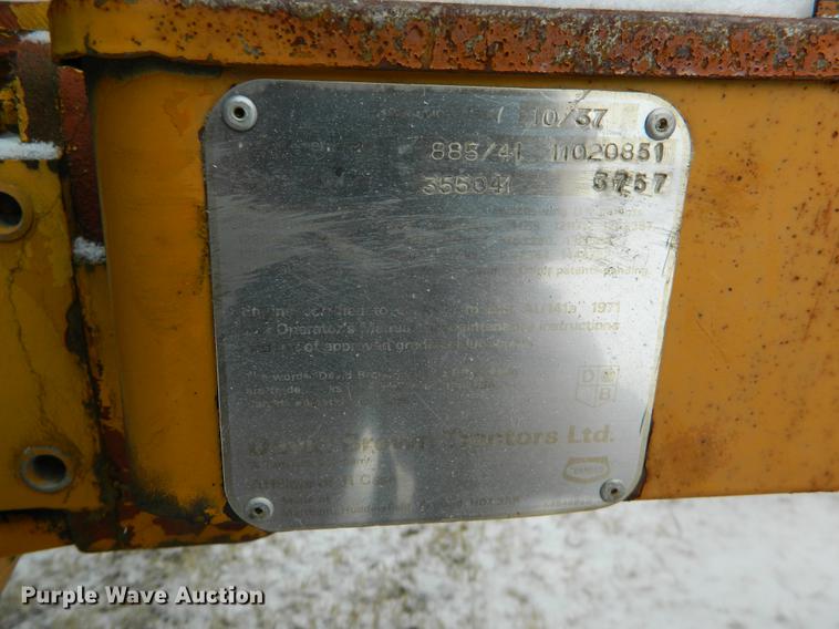 image for item DB6661 David Brown 380 tractor