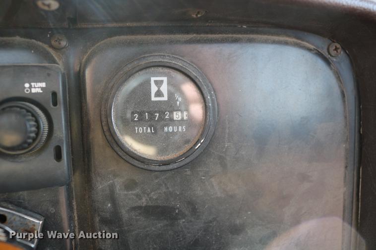 image for item DC3551 1984 International S1900/1954 semi truck