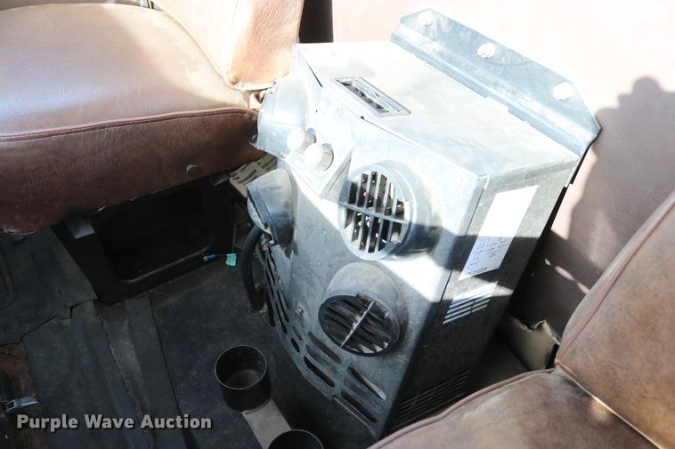 image for item DC3551 1984 International S1900/1954 semi truck