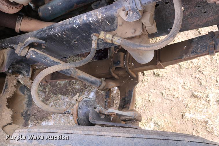 image for item DC3551 1984 International S1900/1954 semi truck