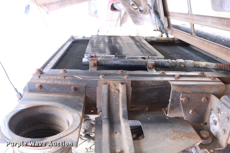 image for item DC3551 1984 International S1900/1954 semi truck