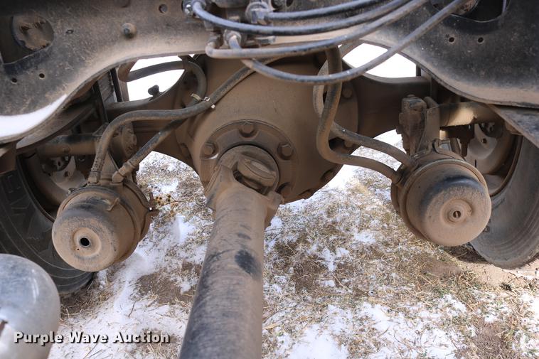 image for item DC3551 1984 International S1900/1954 semi truck