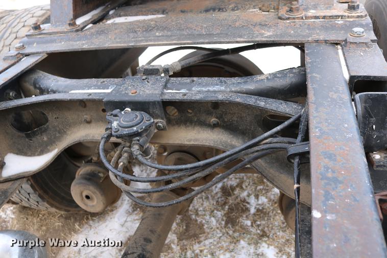 image for item DC3551 1984 International S1900/1954 semi truck