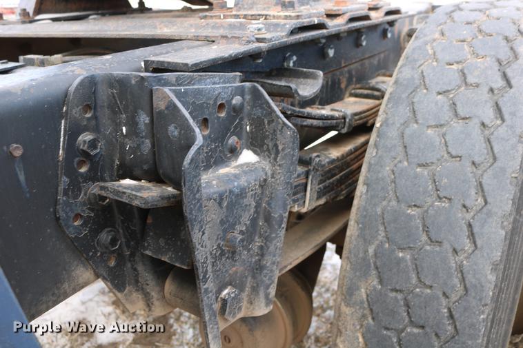 image for item DC3551 1984 International S1900/1954 semi truck