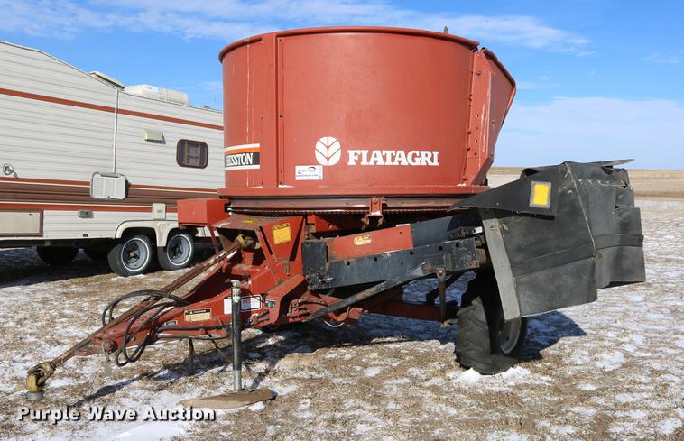 image for item DC3552 Hesston BP25 bale processor