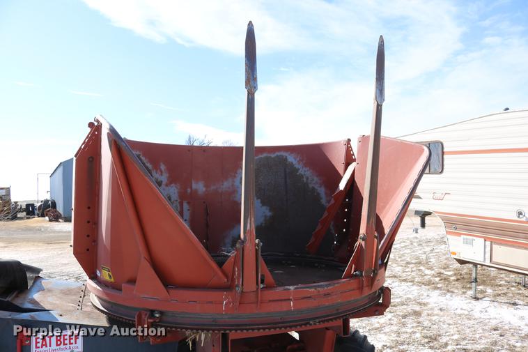 image for item DC3552 Hesston BP25 bale processor