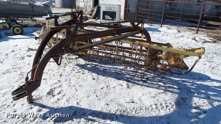 image for item DC5706 New Holland 256 hay rake