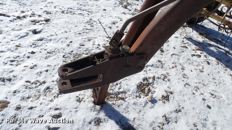 image for item DC5706 New Holland 256 hay rake