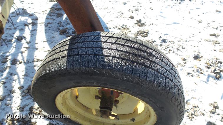 image for item DC5706 New Holland 256 hay rake