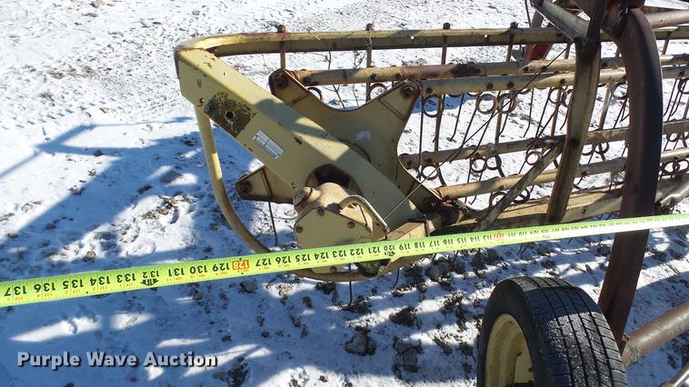 image for item DC5706 New Holland 256 hay rake