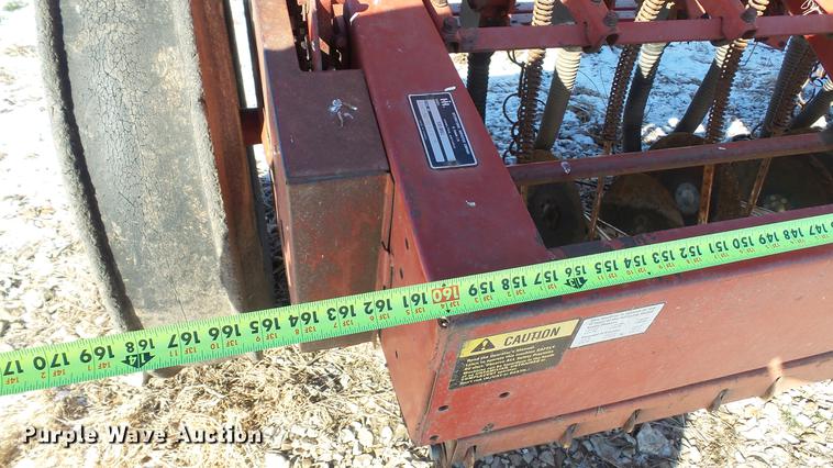 image for item DC5707 International 510 grain drill