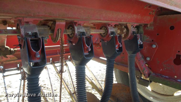 image for item DC5707 International 510 grain drill