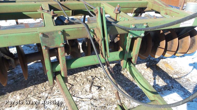 image for item DC5708 John Deere 1710A chisel