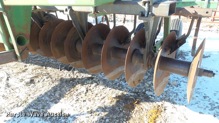 image for item DC5708 John Deere 1710A chisel