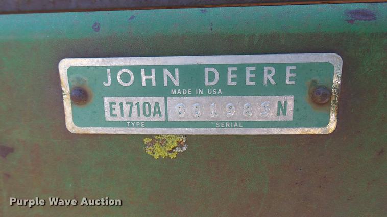 image for item DC5708 John Deere 1710A chisel