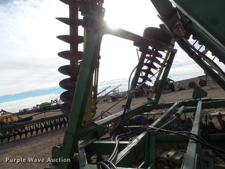 image for item DC8396 John Deere tandem disk