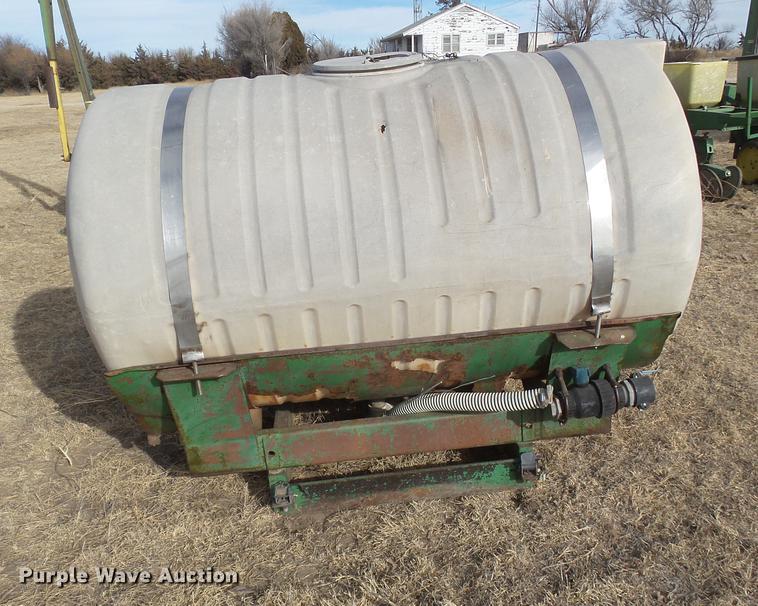 image for item DC8400 John Deere 7100 planter