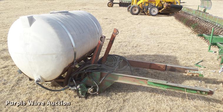 image for item DC8400 John Deere 7100 planter