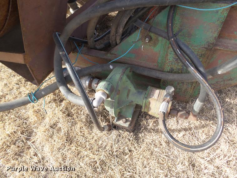 image for item DC8400 John Deere 7100 planter