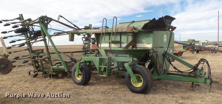 image for item DC8409 John Deere 785 no-till air seeder