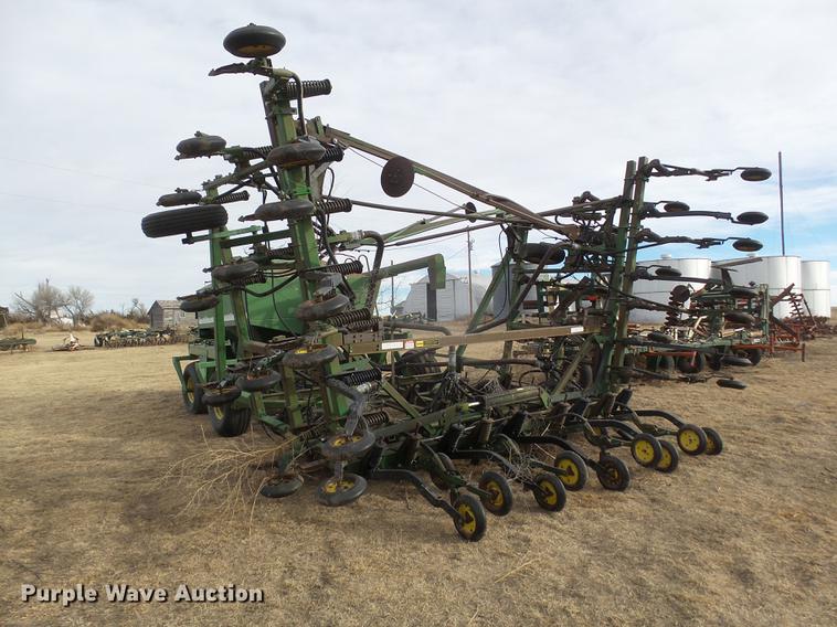 image for item DC8409 John Deere 785 no-till air seeder