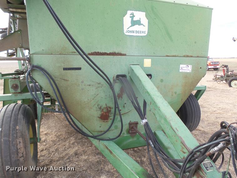 image for item DC8409 John Deere 785 no-till air seeder