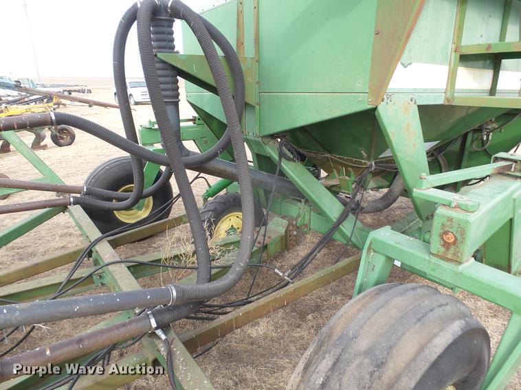 image for item DC8409 John Deere 785 no-till air seeder