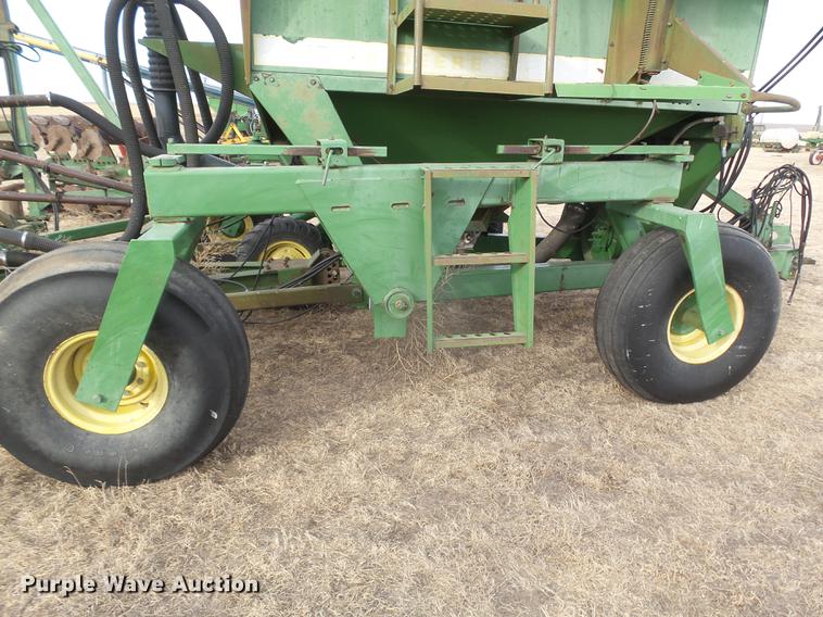 image for item DC8409 John Deere 785 no-till air seeder