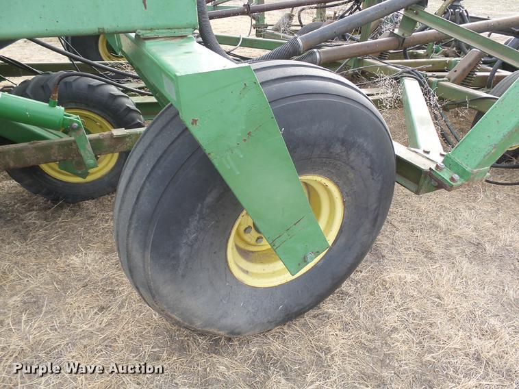 image for item DC8409 John Deere 785 no-till air seeder