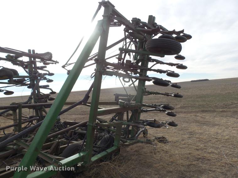image for item DC8409 John Deere 785 no-till air seeder
