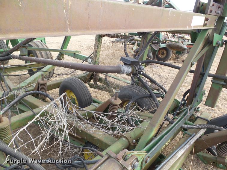 image for item DC8409 John Deere 785 no-till air seeder