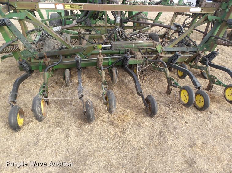 image for item DC8409 John Deere 785 no-till air seeder