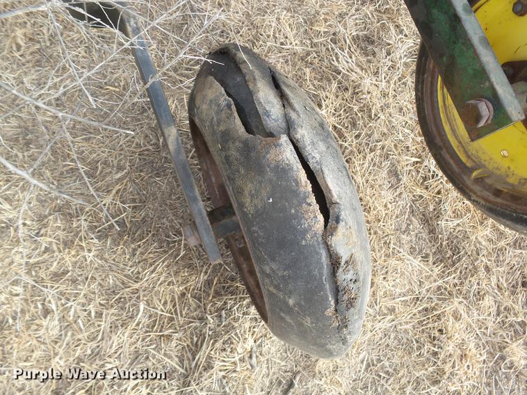 image for item DC8409 John Deere 785 no-till air seeder