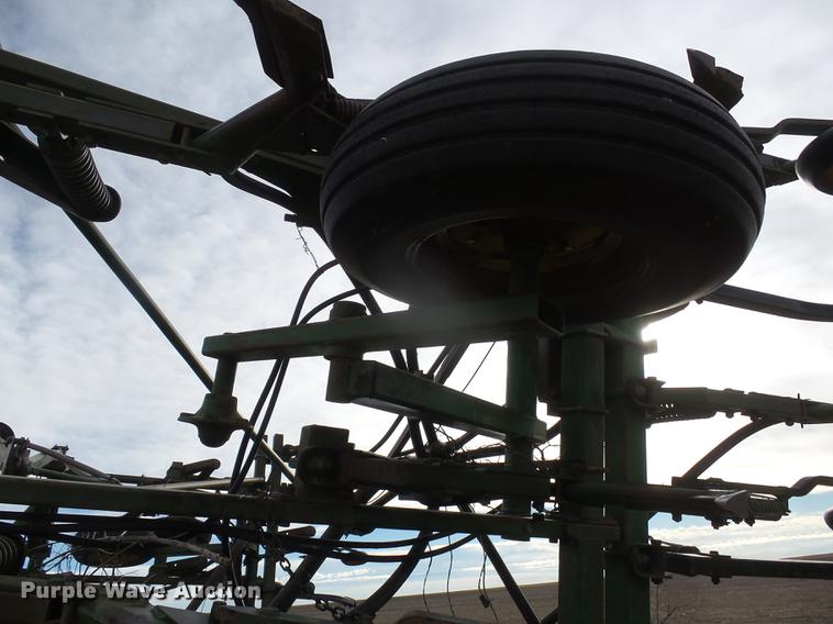 image for item DC8409 John Deere 785 no-till air seeder