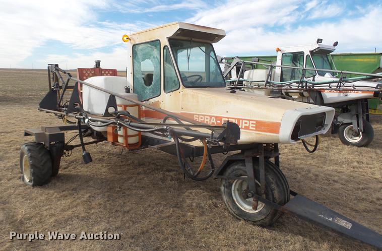 image for item DC8413 SpraCoupe 216 self-propelled sprayer