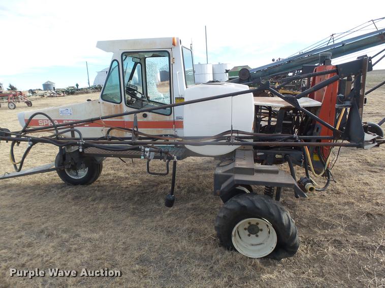 image for item DC8413 SpraCoupe 216 self-propelled sprayer